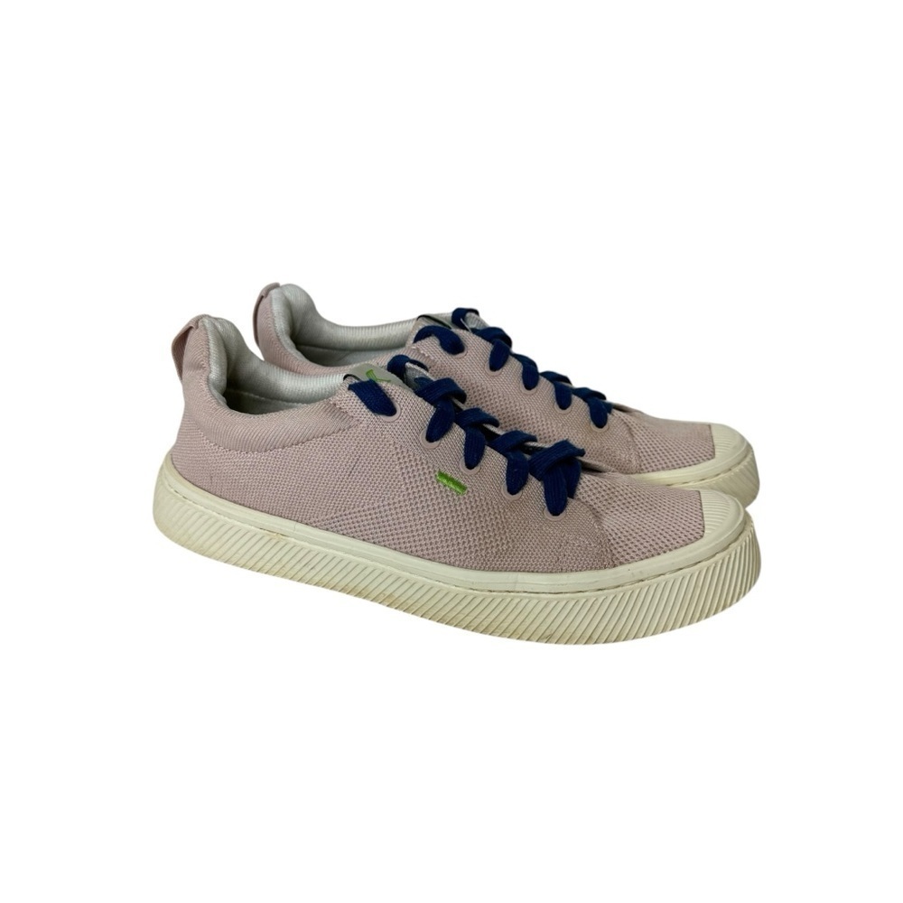 Cariuma OCA Low Canvas Sneaker in Rose Red 8 - Picture 1 of 10